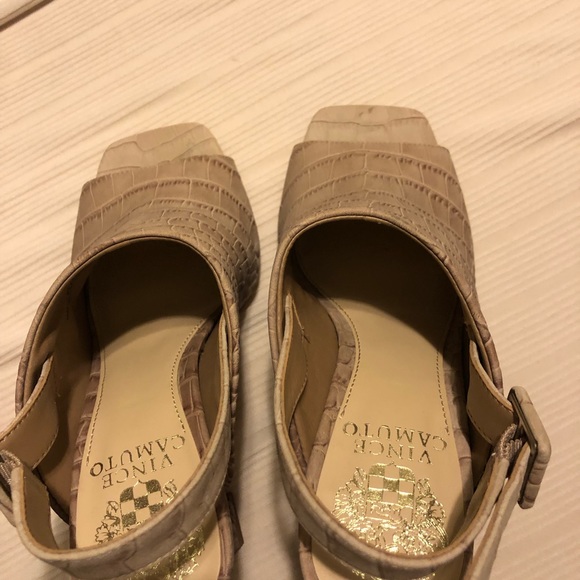 Cream Snakeskin Velvet Vince Camuto Heels - Picture 2 of 7